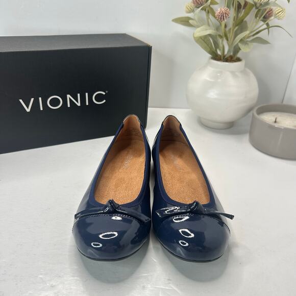 Vionic Amorie Patent Leather Flats Slip On Comfort Shoes Navy Women 5 Wide NWB - Picture 2 of 10
